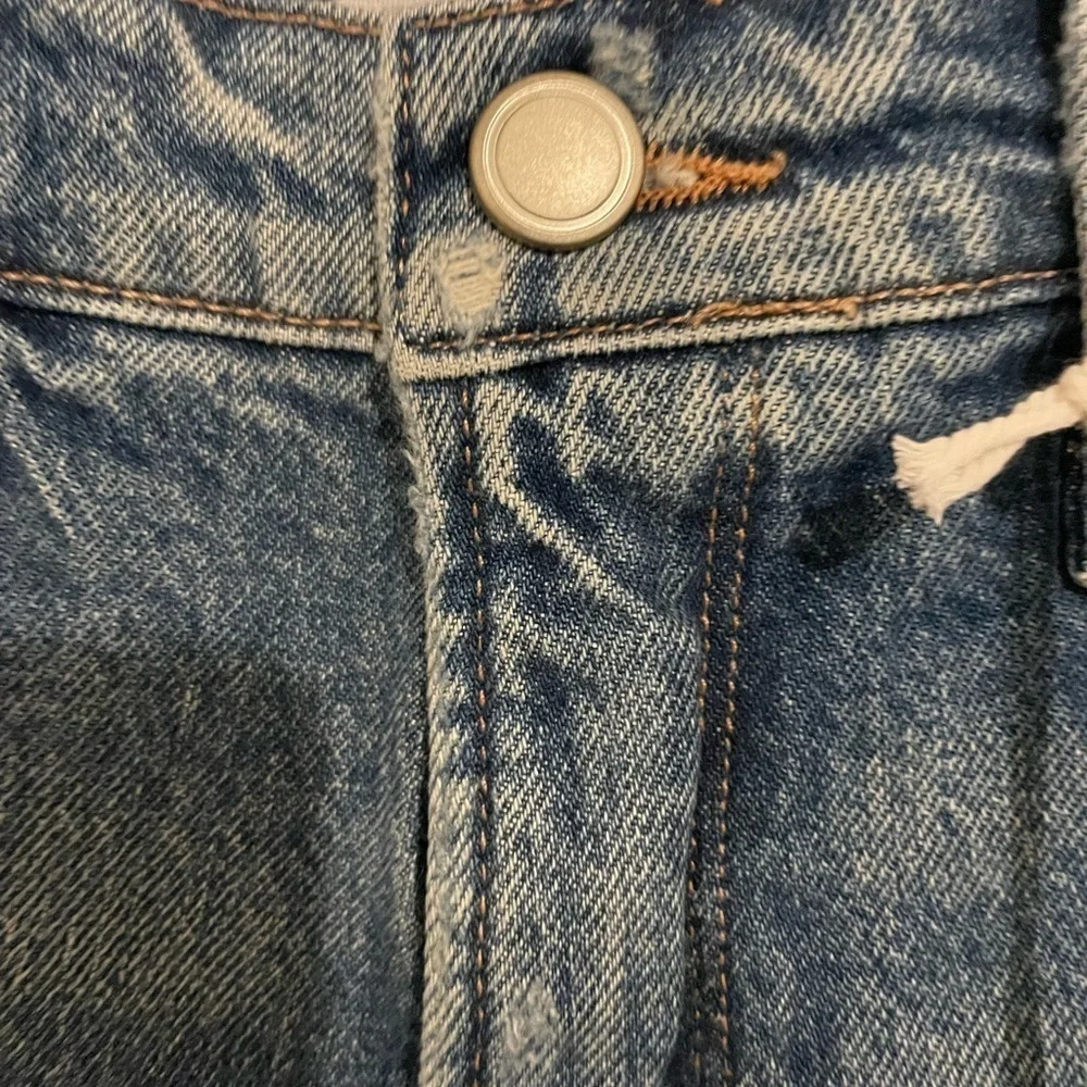 Good American denim shorts